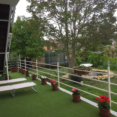 Lelle-kert 02 Балатонлелле