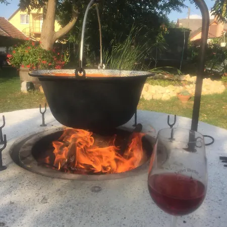 Lelle-kert 02 Апартаменты Балатонлелле