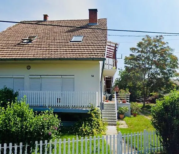 Lelle-kert 02 Apartman *